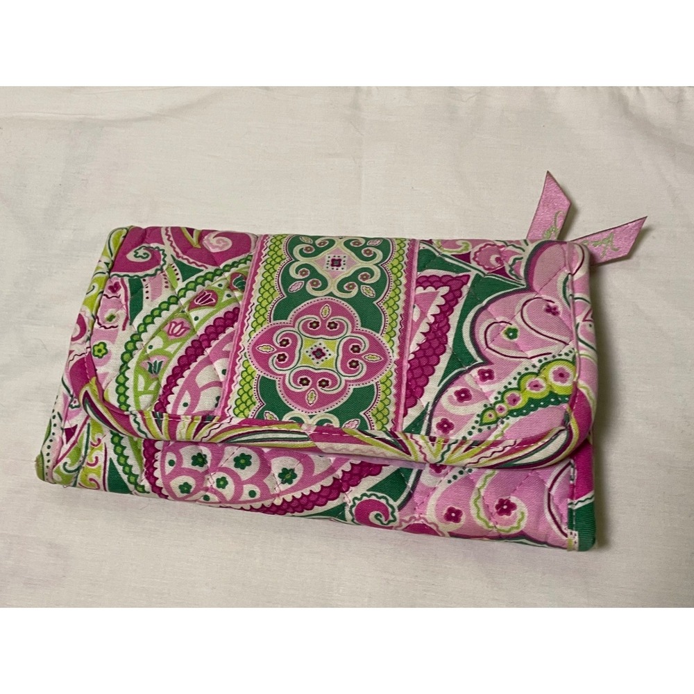 Vera Bradley Pinwheel Pink Paisley Quilted Cotton Trifold Wallet ID Window
